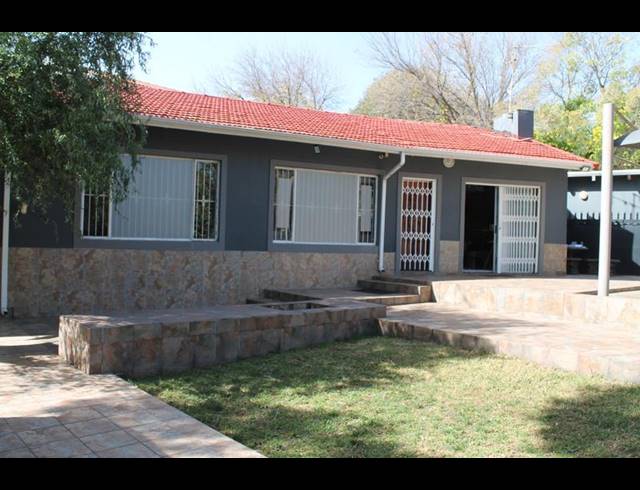 5 BEDROOM HOUSE FOR SALE IN EDENVALE CENTRAL